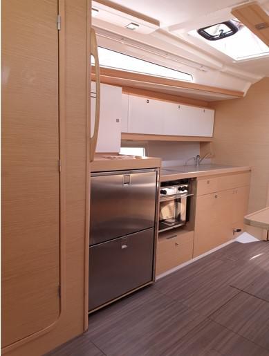 Book yachts online - sailboat - Dufour 390 Grand Large - Alati - rent