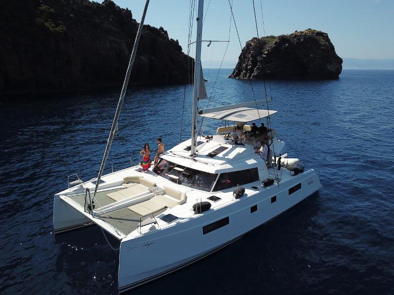 Book yachts online - catamaran - Nautitech 46 Fly - Elettra - rent