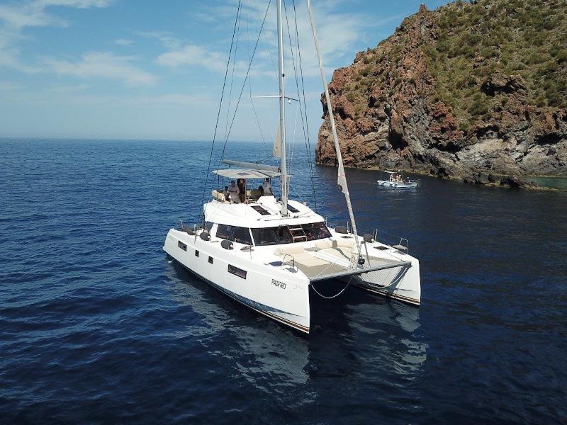 Book yachts online - catamaran - Nautitech 46 Fly - Elettra - rent
