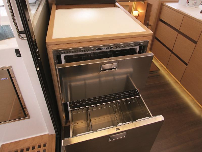 Book yachts online - catamaran - Nautitech 46 Fly - Elettra - rent