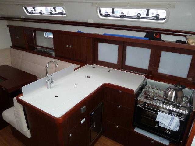 Book yachts online - sailboat - Hanse 375 - Baba Yaga - rent