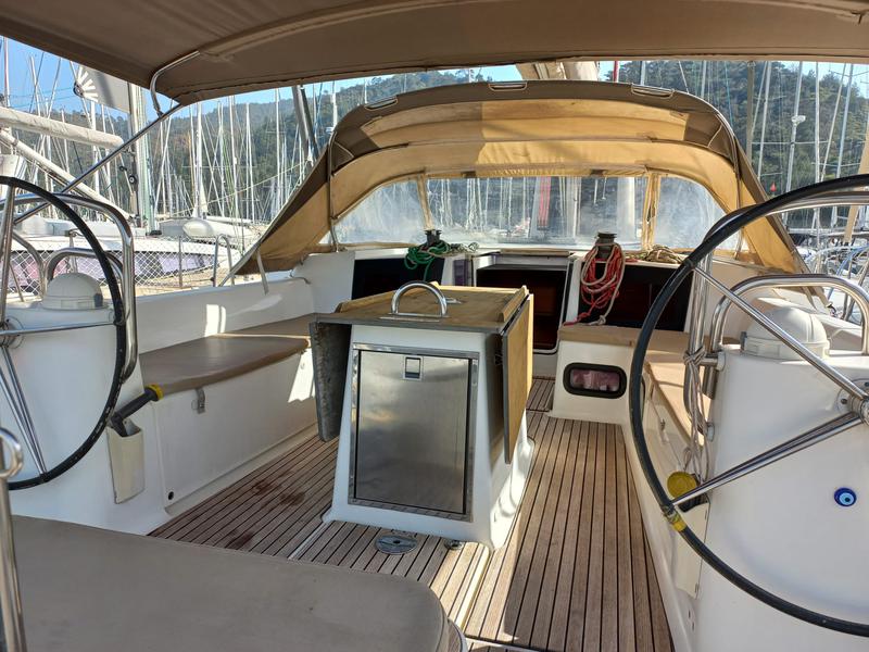 Book yachts online - sailboat - Dufour 450 GL - Surprise - rent