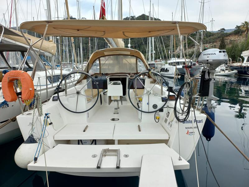 Book yachts online - sailboat - Dufour 350 - White Pearl - rent