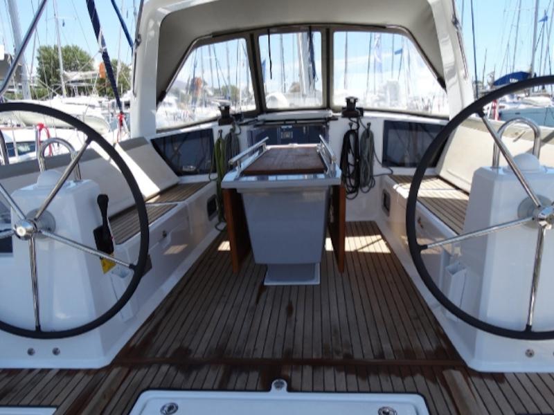 Book yachts online - sailboat - Oceanis 41.1 - KOS 41.4 - rent