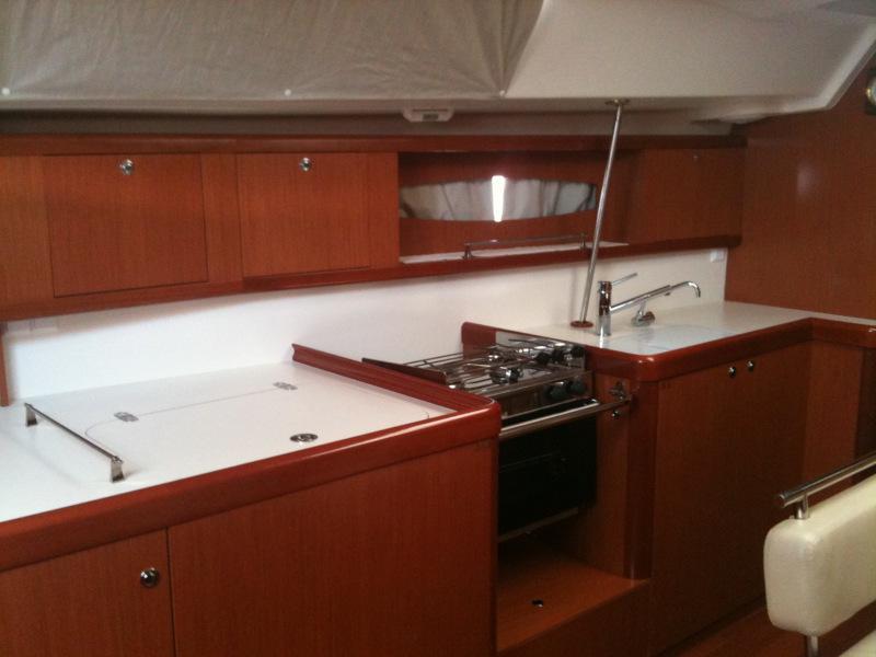 Book yachts online - sailboat - Oceanis 43 - Gilda - rent