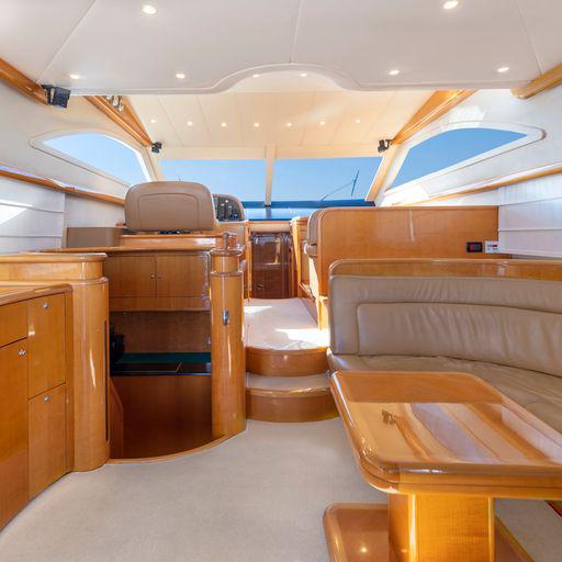 Book yachts online - motorboat - Uniesse 55 - C&amp;A - rent