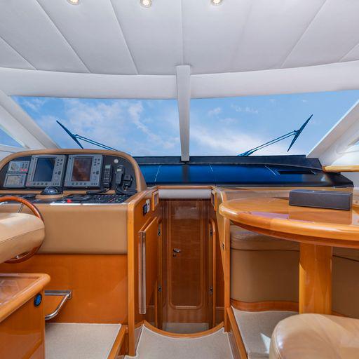 Book yachts online - motorboat - Uniesse 55 - C&amp;A - rent