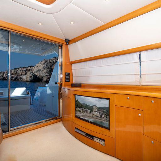 Book yachts online - motorboat - Uniesse 55 - C&amp;A - rent