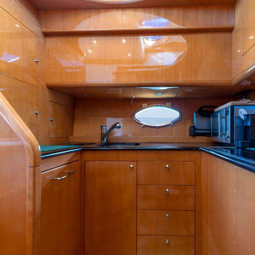 Book yachts online - motorboat - Uniesse 55 - C&amp;A - rent