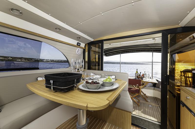 Book yachts online - motorboat - Adriana 36 - Gaja - rent