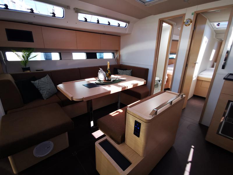 Book yachts online - sailboat - Hanse 460 - Janina - rent