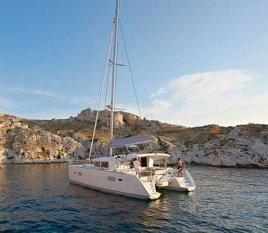 Book yachts online - catamaran - Lagoon 400 S2 - Orion VIII - rent
