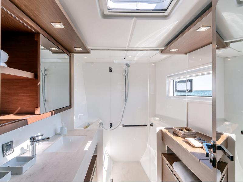 Book yachts online - catamaran - Lagoon 46 - Lino - rent