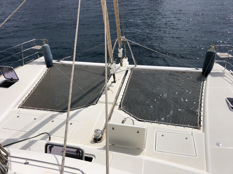 Book yachts online - catamaran - Lagoon 620 - ZS - rent