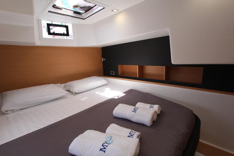 Book yachts online - catamaran - Dufour Catamaran 48 5c+5h - Amelie - rent