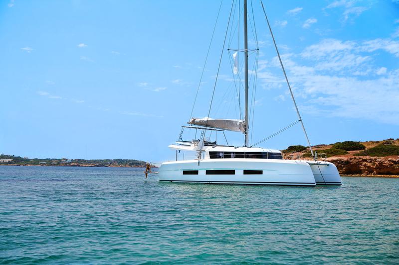 Book yachts online - catamaran - Dufour Catamaran 48 5c+5h - Sonia - rent