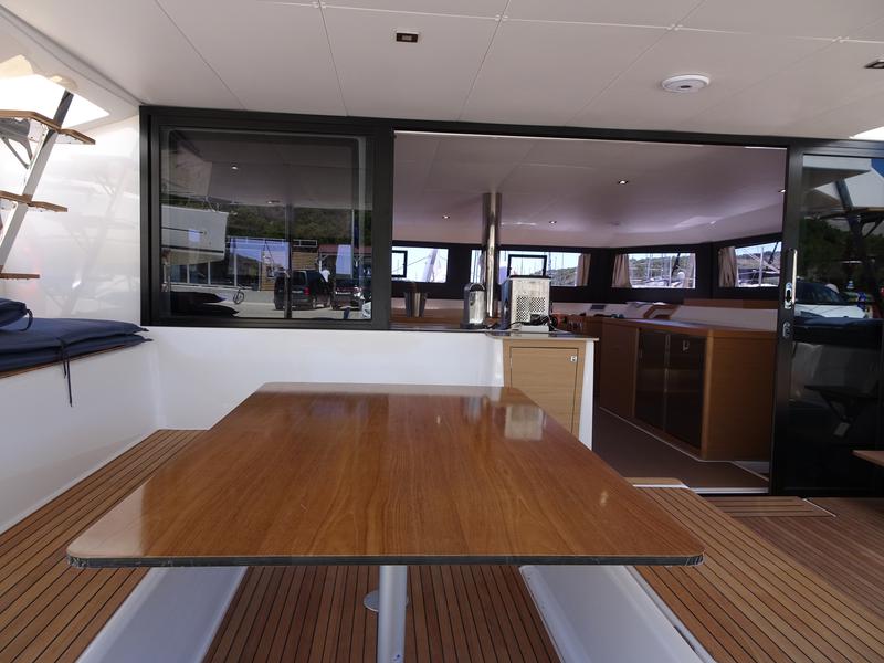 Book yachts online - catamaran - Dufour Catamaran 48 5c+5h - Olga - rent