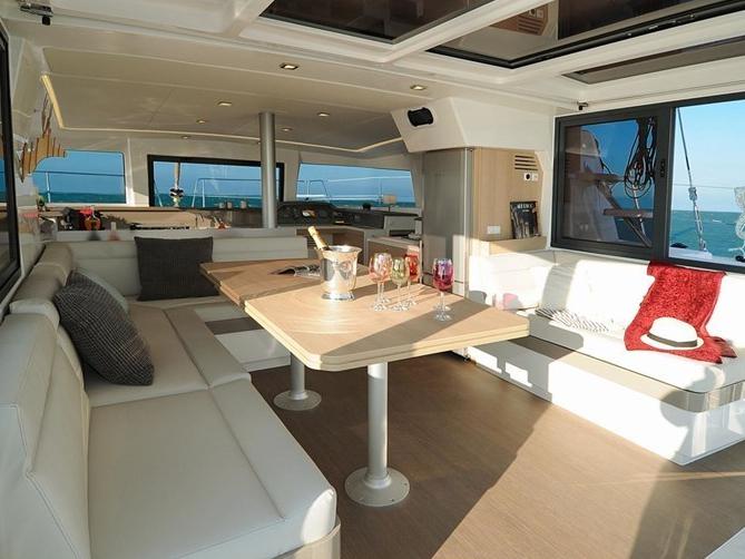 Book yachts online - catamaran - Bali 4.1 - COSTAR - rent