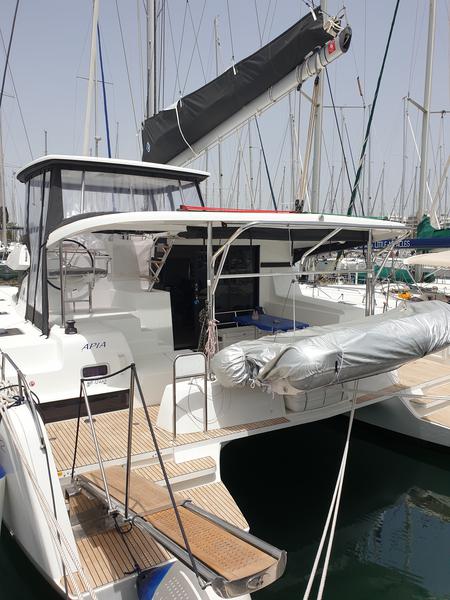 Book yachts online - catamaran - Lagoon 42 - Aria - rent