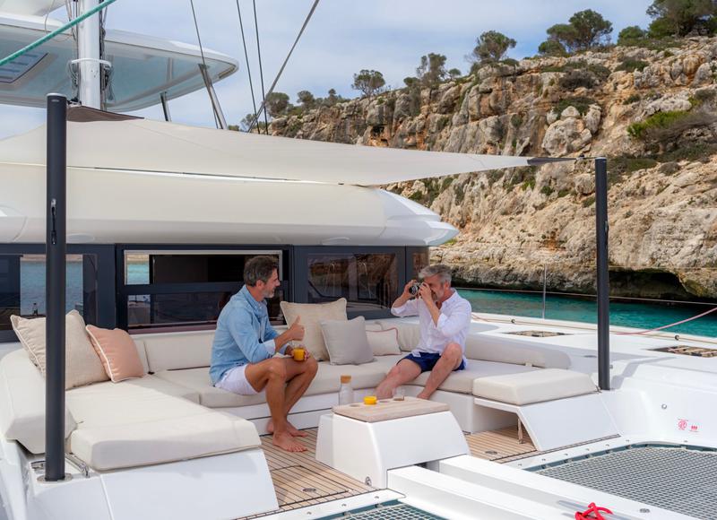 Book yachts online - catamaran - Lagoon 55 - ARCA II - rent