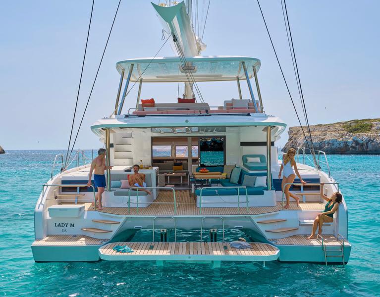 Book yachts online - catamaran - Lagoon 55 - ARCA II - rent