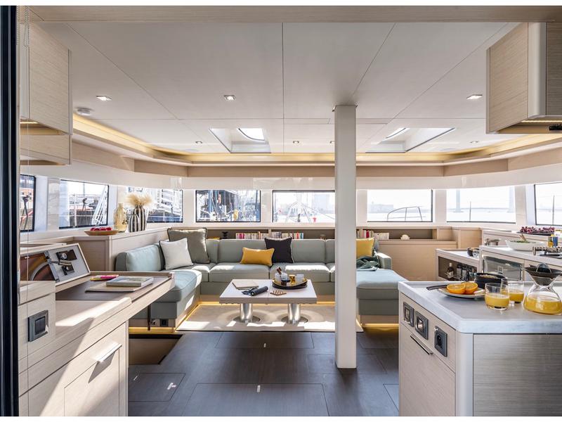 Book yachts online - catamaran - Lagoon 55 - ARCA II - rent