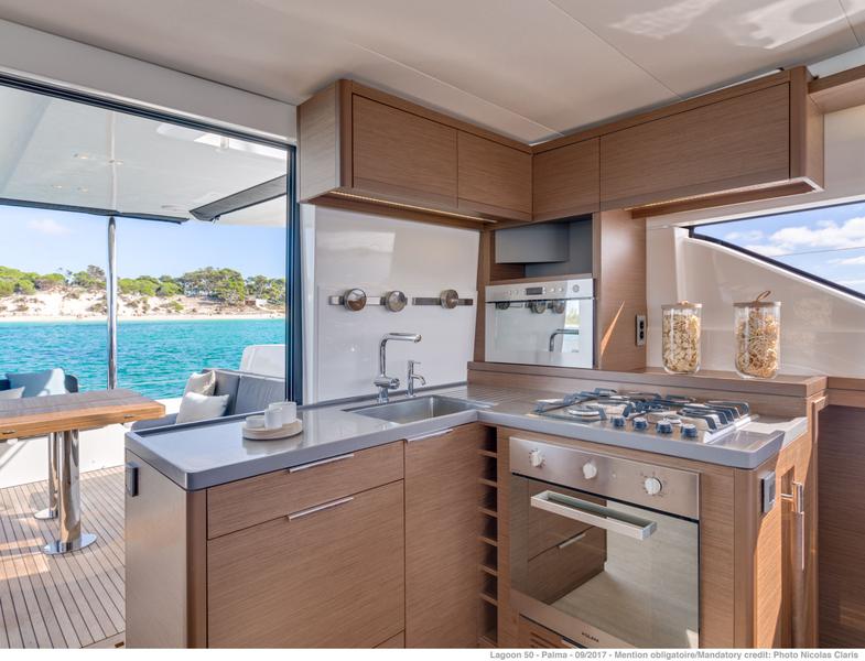 Book yachts online - catamaran - Lagoon 50 - SUNSHINE  - rent