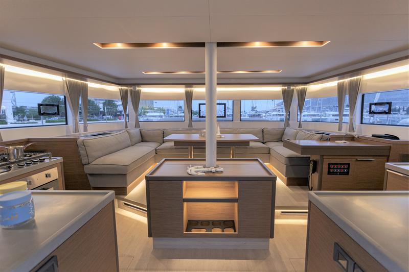Book yachts online - catamaran - Lagoon 50 - SUNSHINE  - rent