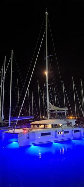 Book yachts online - catamaran - Lagoon 50 - SUNSHINE  - rent