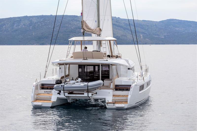 Book yachts online - catamaran - Lagoon 50 - SUNSHINE  - rent