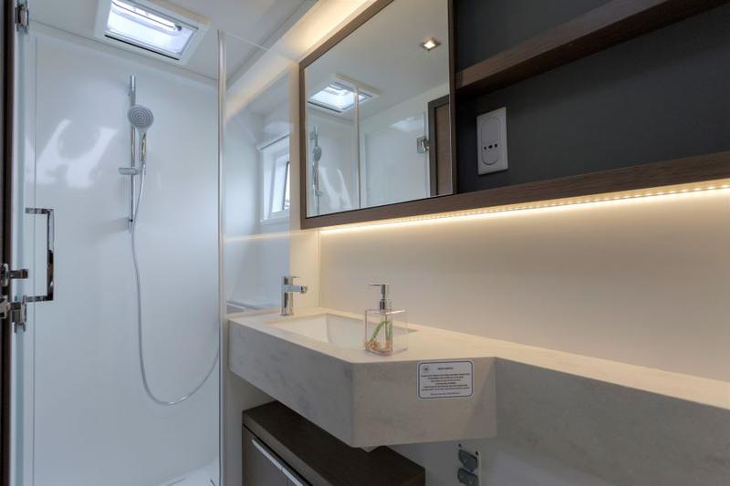 Book yachts online - catamaran - Lagoon 50 - SUNSHINE  - rent