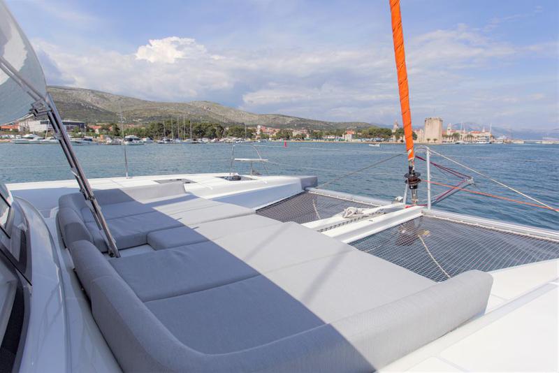 Book yachts online - catamaran - Excess 15 - WHITE LOTUS - rent