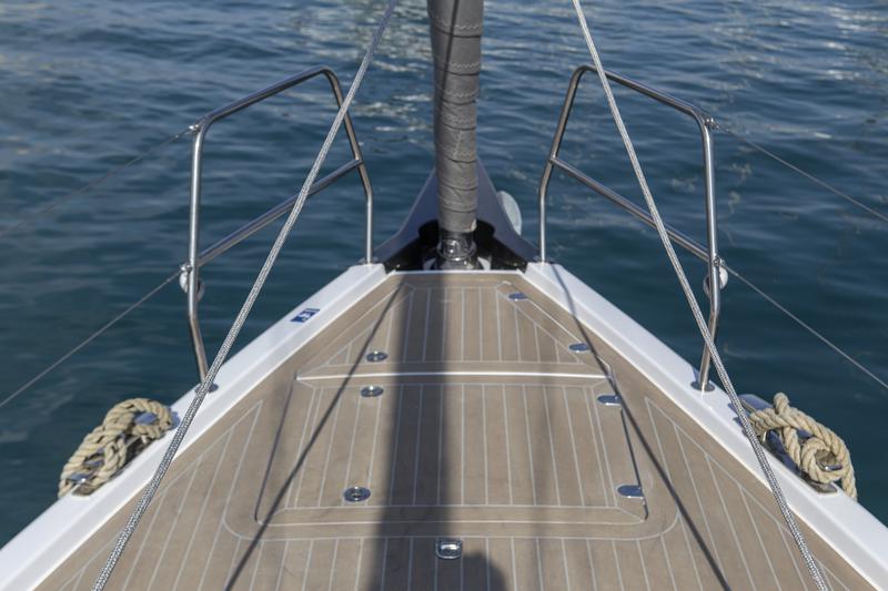 Book yachts online - sailboat - Elan GT6 - NEVERA - rent