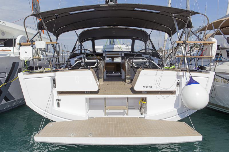 Book yachts online - sailboat - Elan GT6 - NEVERA - rent