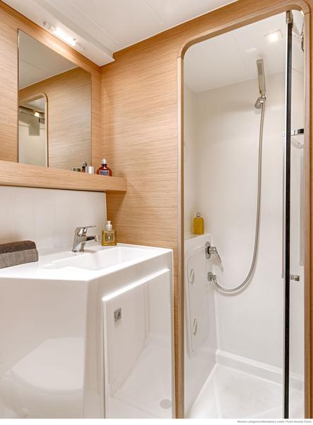 Book yachts online - catamaran - Lagoon 42 - STARDUST - rent