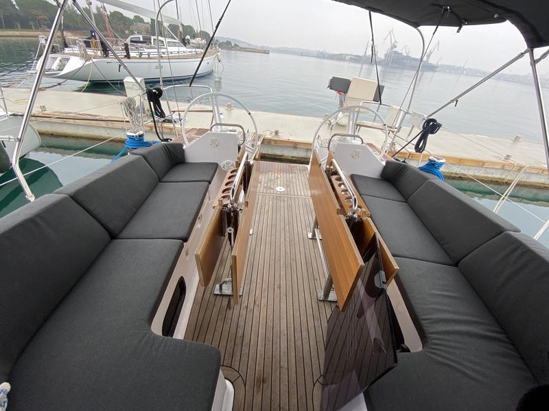 Book yachts online - sailboat - Elan Impression 45.1 - VIKI - rent