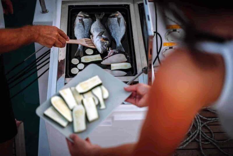 Book yachts online - sailboat - Elan Impression 45.1 - VIKI - rent