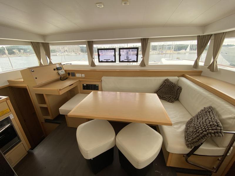 Book yachts online - catamaran - Lagoon 39 - NIRVANA - rent