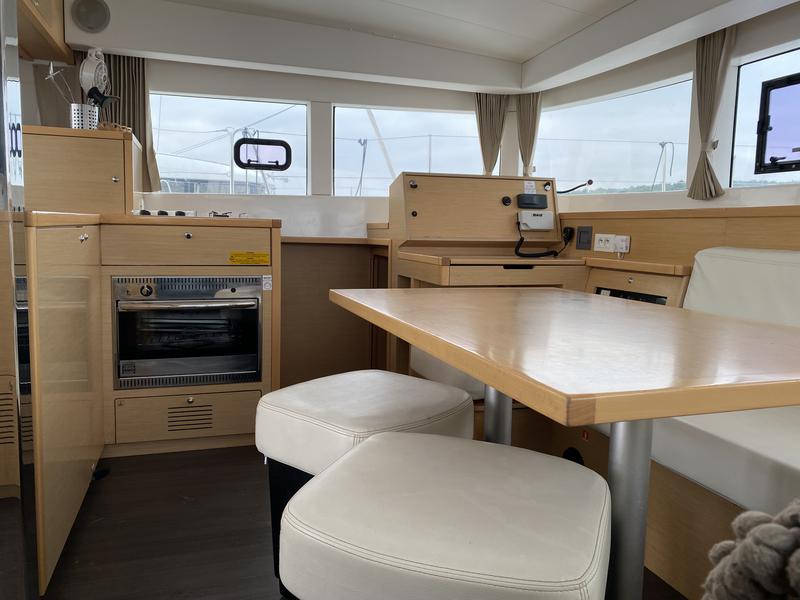 Book yachts online - catamaran - Lagoon 39 - NIRVANA - rent