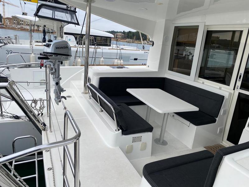 Book yachts online - catamaran - Lagoon 39 - NIRVANA - rent