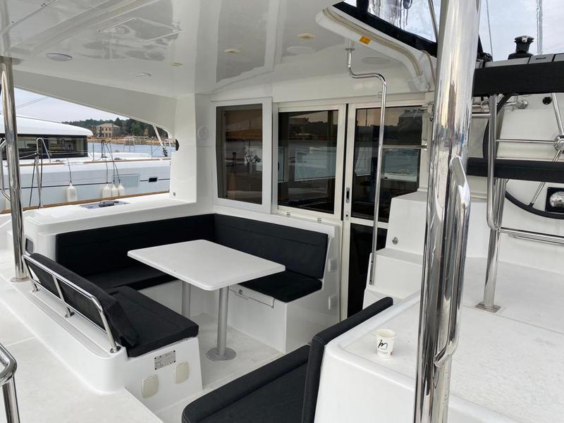 Book yachts online - catamaran - Lagoon 39 - NIRVANA - rent