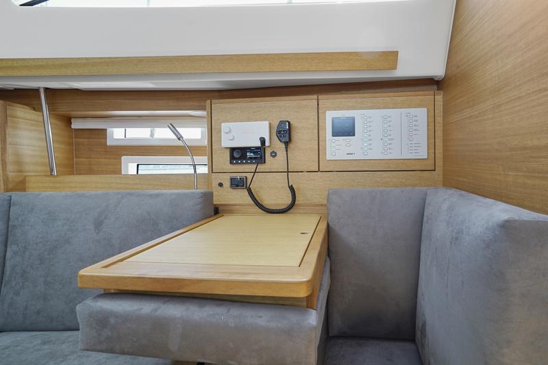 Book yachts online - sailboat - Elan 40.1 - MICKY - rent
