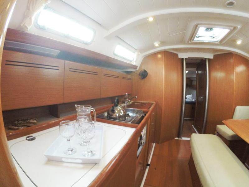 Book yachts online - sailboat - Cyclades 43.4 - Zephyros - rent