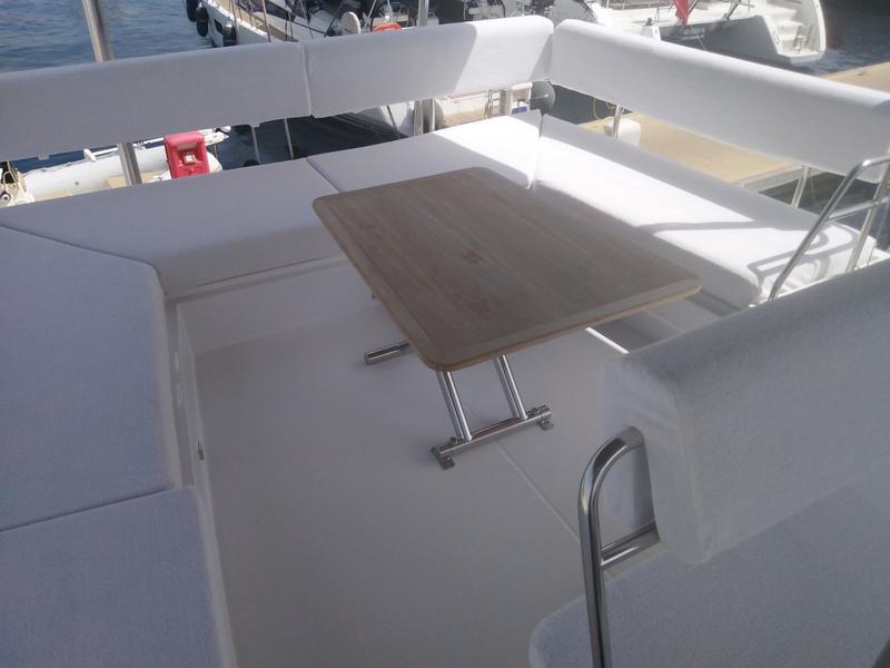 Book yachts online - catamaran - Nautitech 46 Fly - Angie - rent