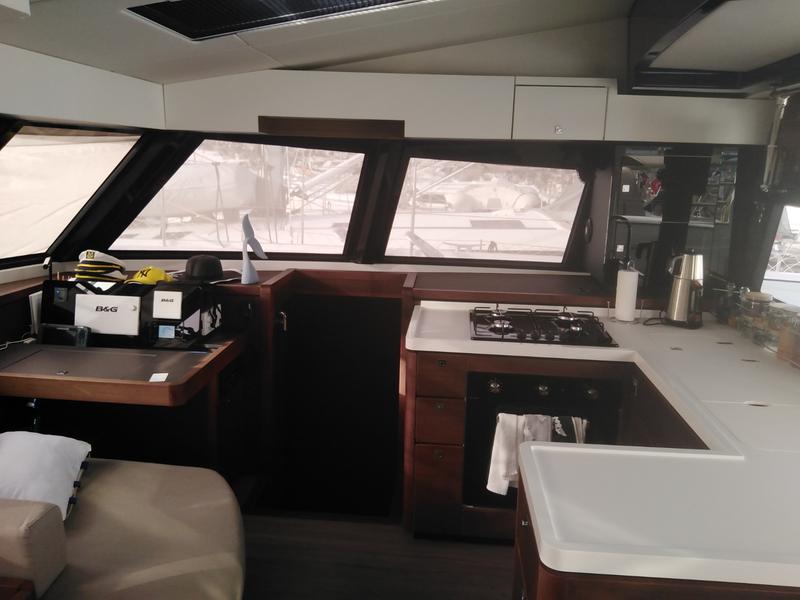 Book yachts online - catamaran - Nautitech 46 Fly - Angie - rent