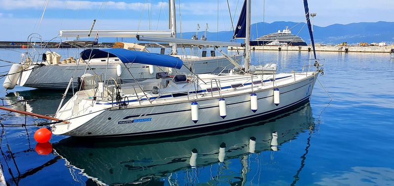 Book yachts online - sailboat - Bavaria 44 - Scorpion - rent