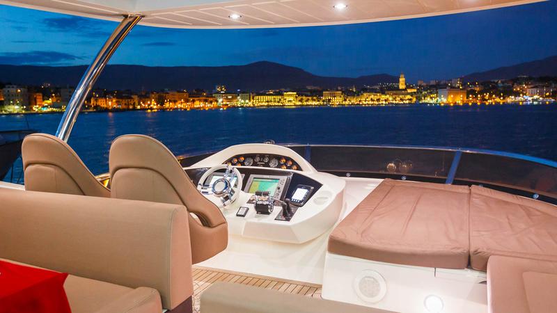 Book yachts online - motorboat - Sunseeker Yacht 86 - The Best Way - rent