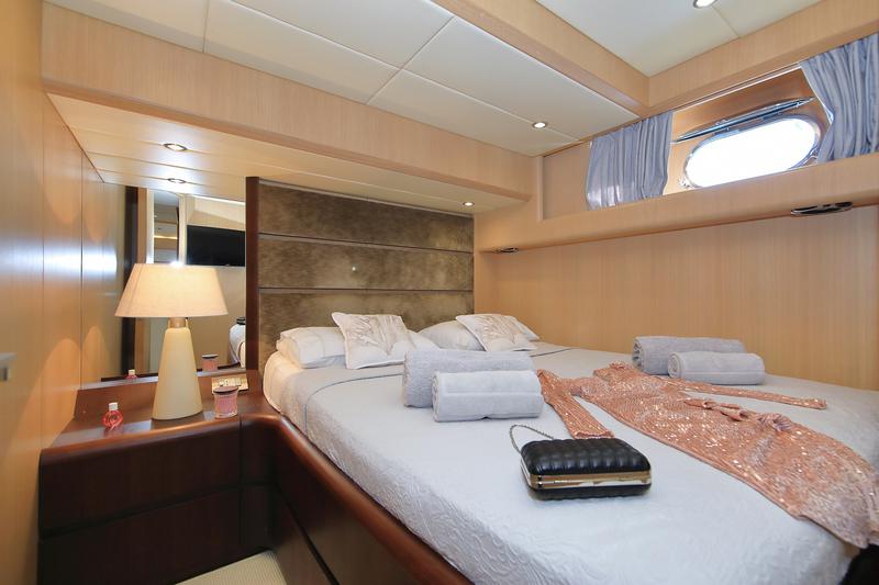 Book yachts online - motorboat - Maiora 20S - Hope I - rent