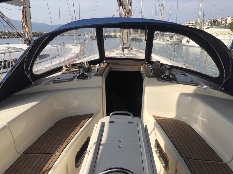 Book yachts online - sailboat - Bavaria 44 - Giannis - rent