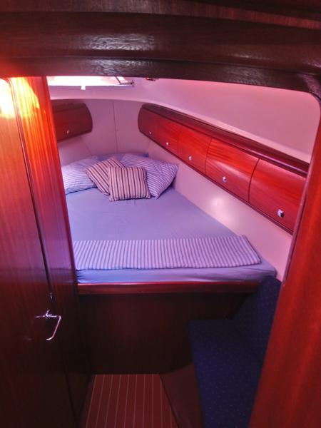 Book yachts online - sailboat - Bavaria 36 Cruiser - Marianna - rent